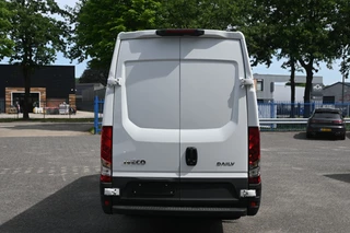 Iveco Daily 2023 - 35S18 L4H2 3.0 180 pk Hi-Matic obrazek 12