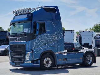 Volvo FH 2019 - 13.500 Globetrotter XL 4x2 - I parkcool - Full air - Leather - 2x tank obrazek 3