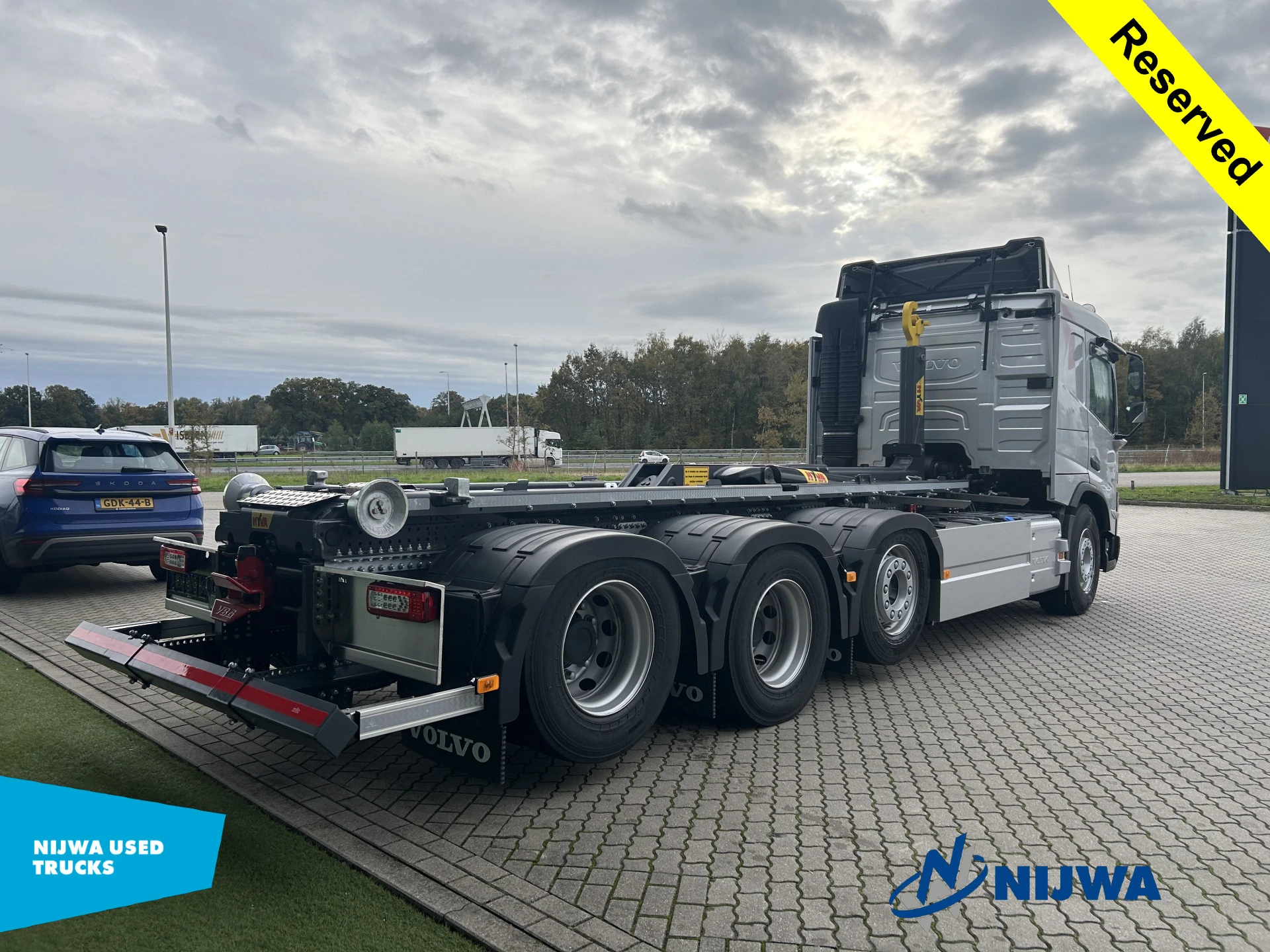 Volvo FMX 540 8x2 Hyva Haakarm + Vangmuil 2025 Bild 3