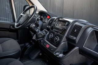Peugeot Boxer 2021 - 2.2 BlueHDi 140 L2H2 | 140 PK | 3-Zits | Cruise | Camera | Navi | Airco afbeelding 2 miniatuur