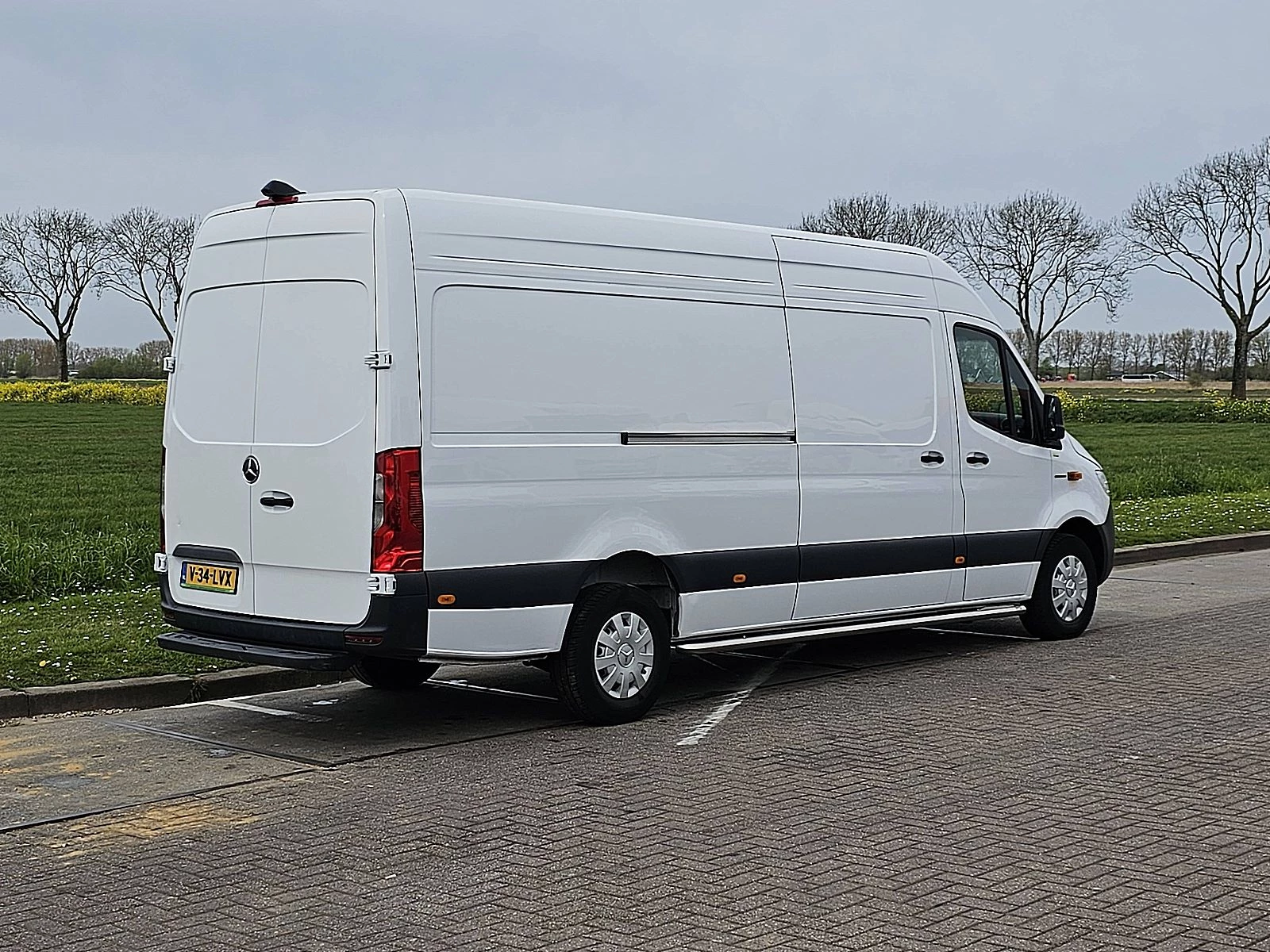 Mercedes-Benz eSprinter 2025 изображение 3