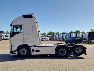 Volvo FH 2023 - 13.500 Globetrotter XL 6x2 - Retarder - Full air - Leather - Camera imagen 4