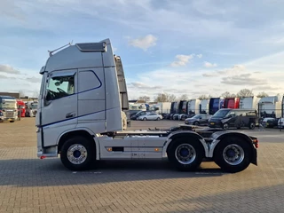 Volvo FH 2019 - 13.500 Globetrotter 6x4 - PTO/Hydraulic - Full air - Alloy wheels afbeelding 4