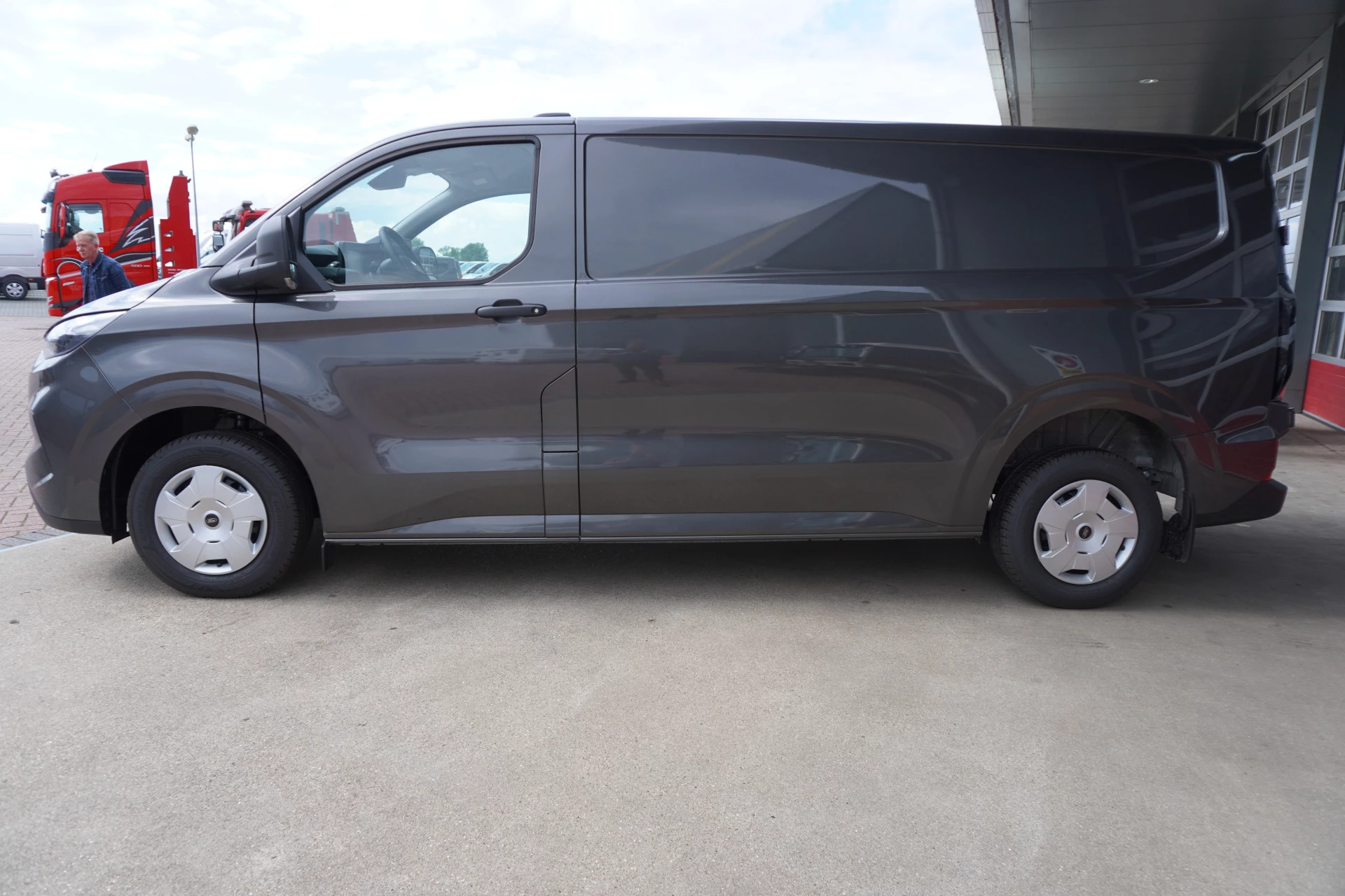 Ford Transit Custom 2024 - 320L 2.0 TDCI 136PK L2H1 Trend image 9
