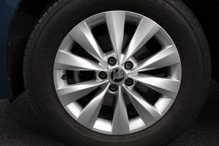 Škoda Kamiq 2021 - 1.0 TSI 110 pk DSG Scoutline Dynamic изображение 3 миниатюра