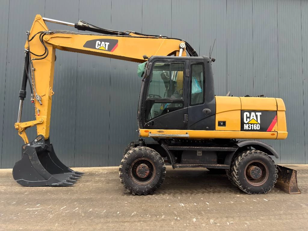 Cat 2011 - M316D afbeelding 2