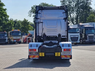 Scania R 2026 - R590 V8 NGS Highline 6x2 - NEW - 2.95WB - Retarder - Night clima - Leather - Alloy obrazek 6
