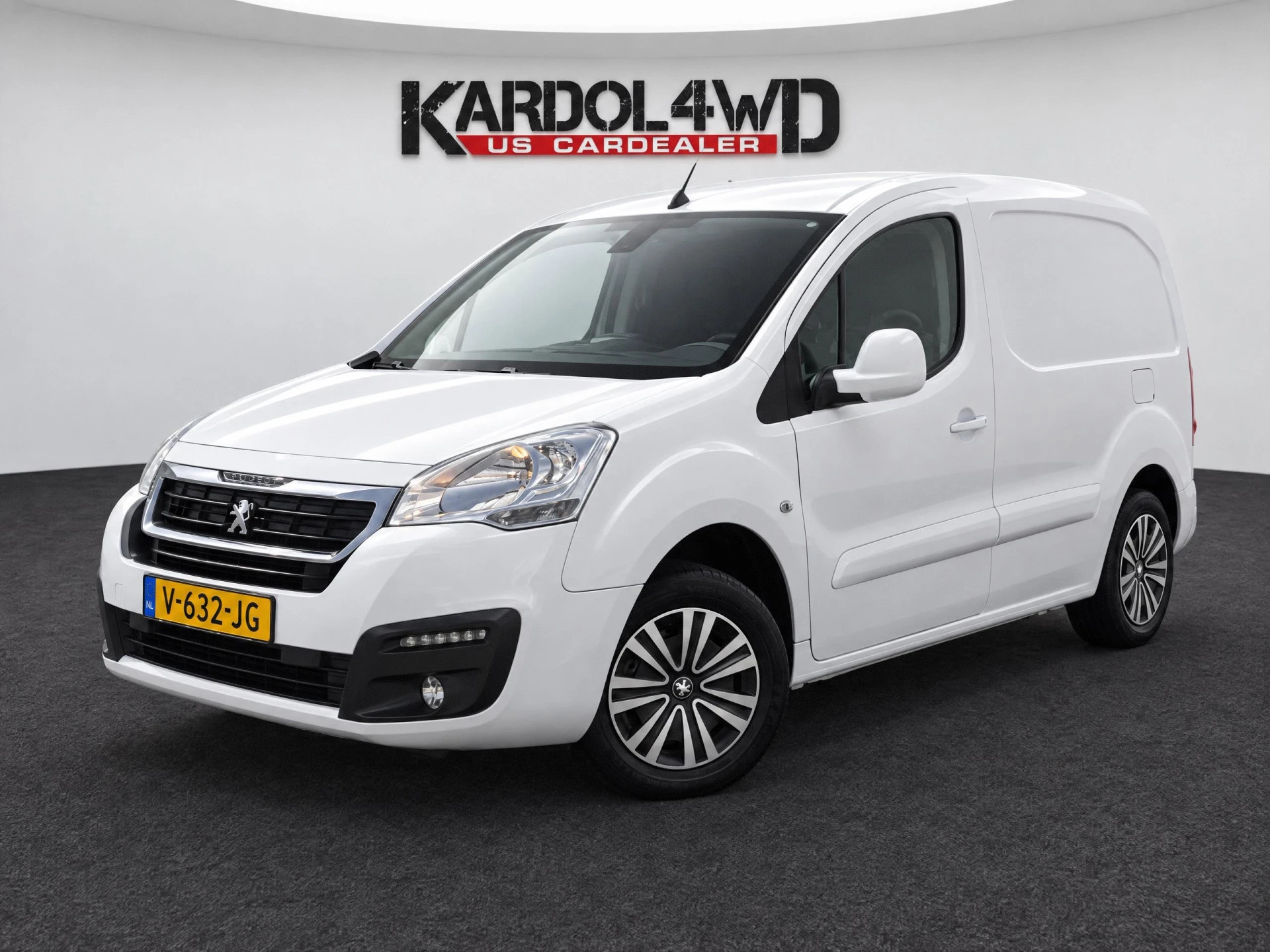 Peugeot Partner 2017 - 120 1.6 BlueHDi 75 L1 Première | Trekhaak | schuifdeur | image 1