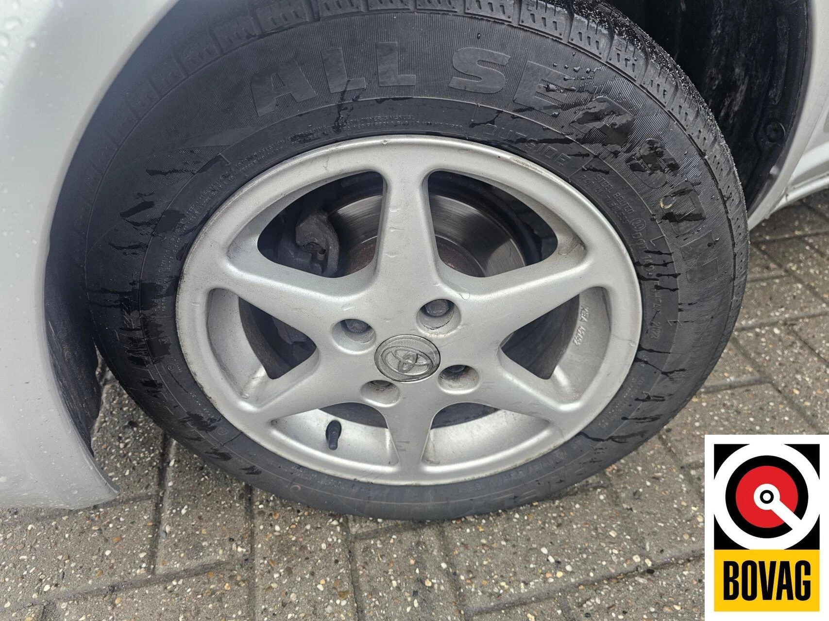 Toyota Yaris 2004 - 1.3 VVT-i Sol 100% onderhouden obrázek 18