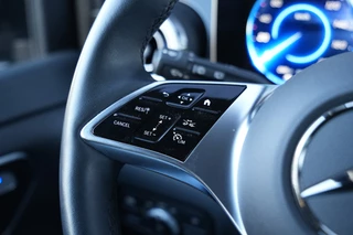 Mercedes-Benz EQV 2024 - 300 L2 90kWh 204pk - 2x Schuif - Stoel/Stuurverwarming - Stoelkoeling - Elek Schuifeuren - Blindspot - Multibeam - Rijklaar obrazek 25