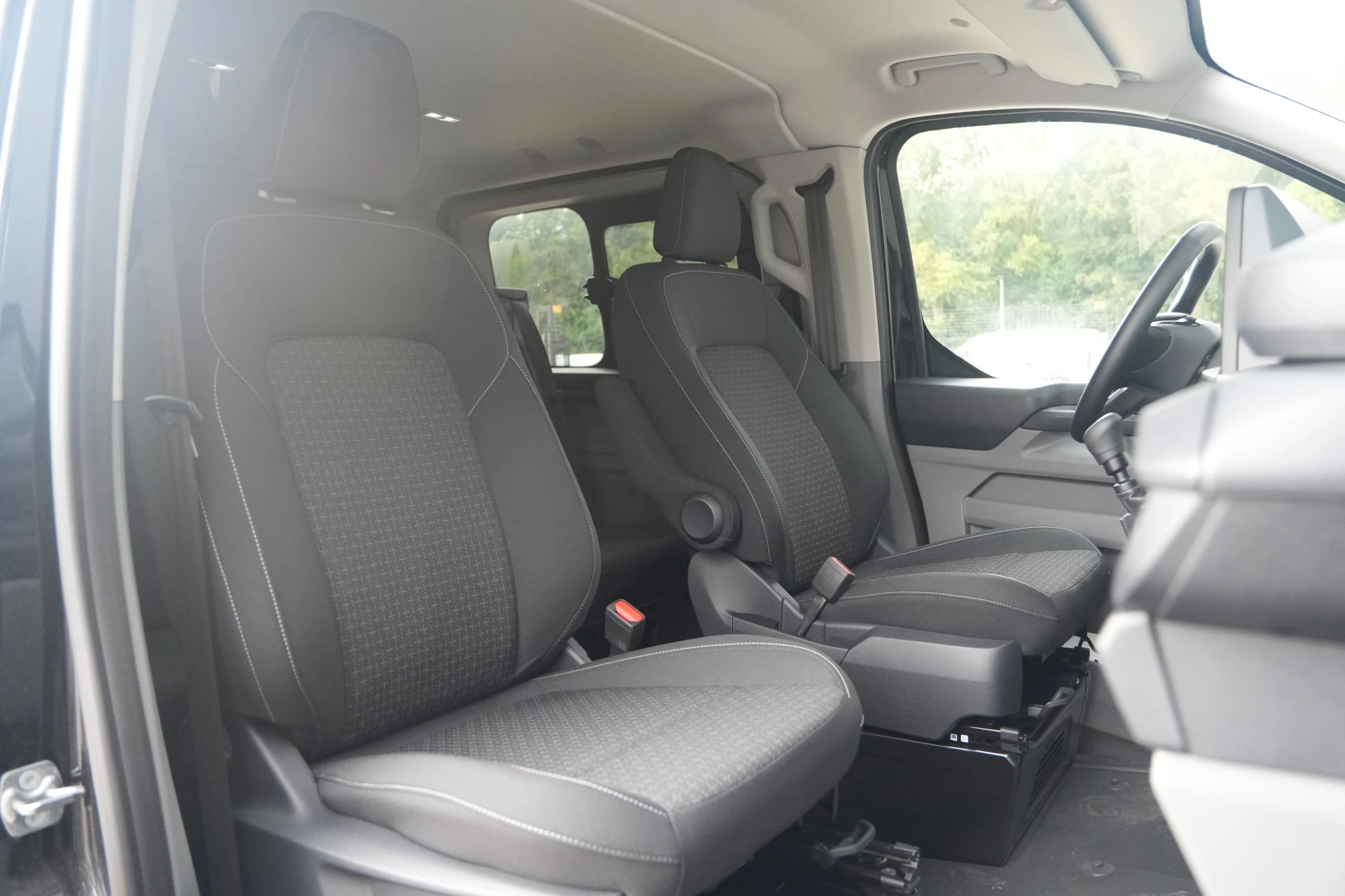 Ford Transit Custom 2025 - 320 2.0 TDCI L1H1 Trend DC 136pk - INCLUSIEF BPM - 2x Schuif - Stoel/stuurverwarming - Cruise - Navi - Camera - Rijklaar obrázek 33