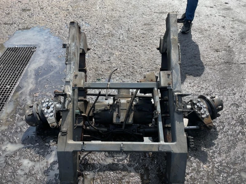 Diverse 2008 - MFH 5000 FRONT AXLE afbeelding 3