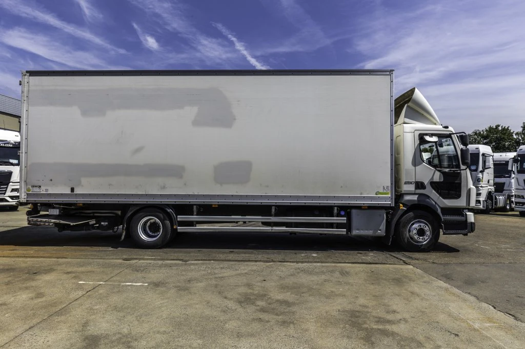 Volvo 2015 - FE 250+HAYON BAR afbeelding 3