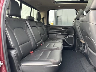 Dodge Ram 1500 2018 - 5.7 V8 LARAMIE / LPG / TREKHAAK 3.5T / ADAPTIVE CRUISE / CAMERA / PANO / 12 INCH SCREEN / DELMONICO RED obrazek 9