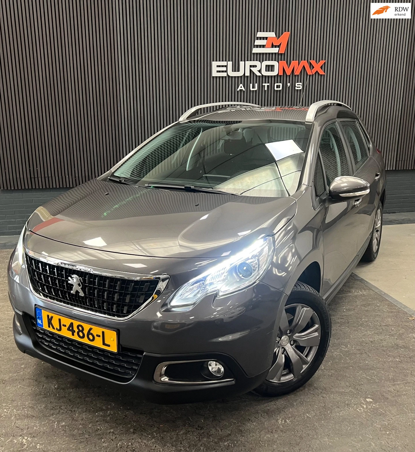 Peugeot 2008 2016 - 1.2 PureTech Allure 2e Eigenaar - Cruise | NAP | Distr.riem vervangen | Stoelverwarming | Navigatie image 1