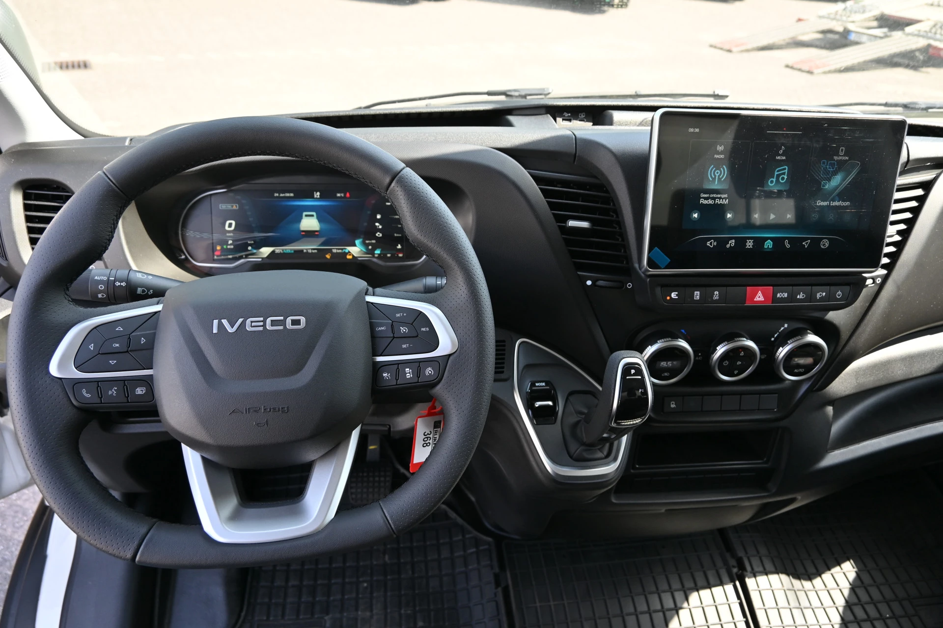 Iveco Daily 2024 - 35S18 3.0 180 pk Hi-Matic Chassis cabine afbeelding 7