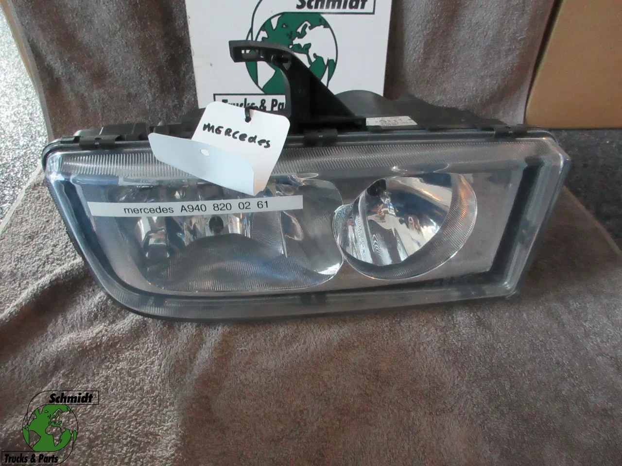 Mercedes-Benz - A 940 820 02 61 KOPLAMP AXOR ATEGO NIEUWE OP VOORRAAD RECHTS imagen 1