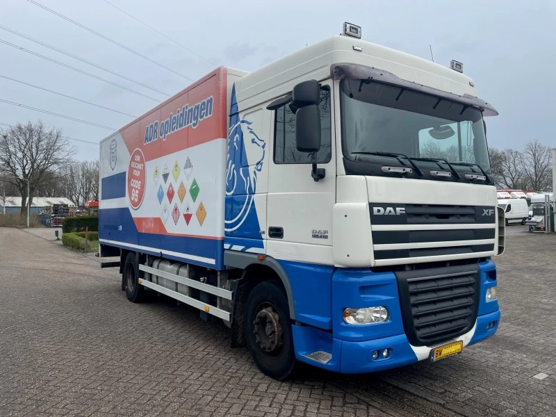 DAF 2008 - XF 105 410 EURO 5 SPACE CAB / MANUAL GEARBOX / DRIVING LESSONS obrázek 3