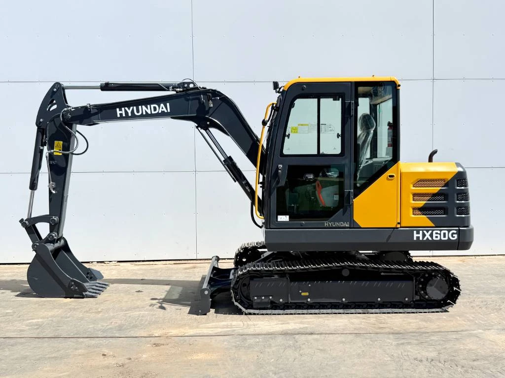 Hyundai 2026 - HX60 G - BRAND NEW / Hammer Lines / Blade image 1