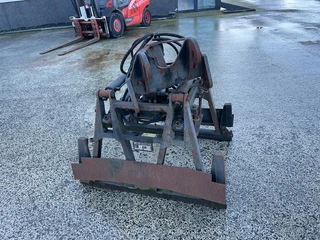 Beco stenenklem met mast Beco stenenklem met mast met hydraulische rotator 2001 afbeelding 2 miniatuur