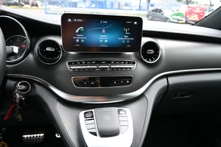Mercedes-Benz V-Class 2023 - 300d AMG DC L3 XL Avantgarde Edition imagen 6