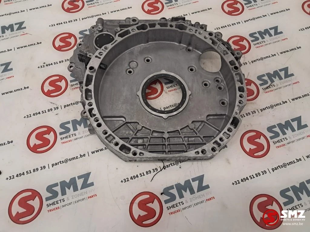 Mercedes-Benz - Occ vliegwielhuis OM656.929 Mercedes afbeelding 1