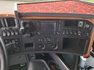 Scania R 2014 - R580 V8 / RETARDER / LIFT+LENKACHSE / FULL-AIR / PLATFORM 2000 KG / LEATHER / AIRCO / AUTOMATIC / EURO-6 / 2014 image 25