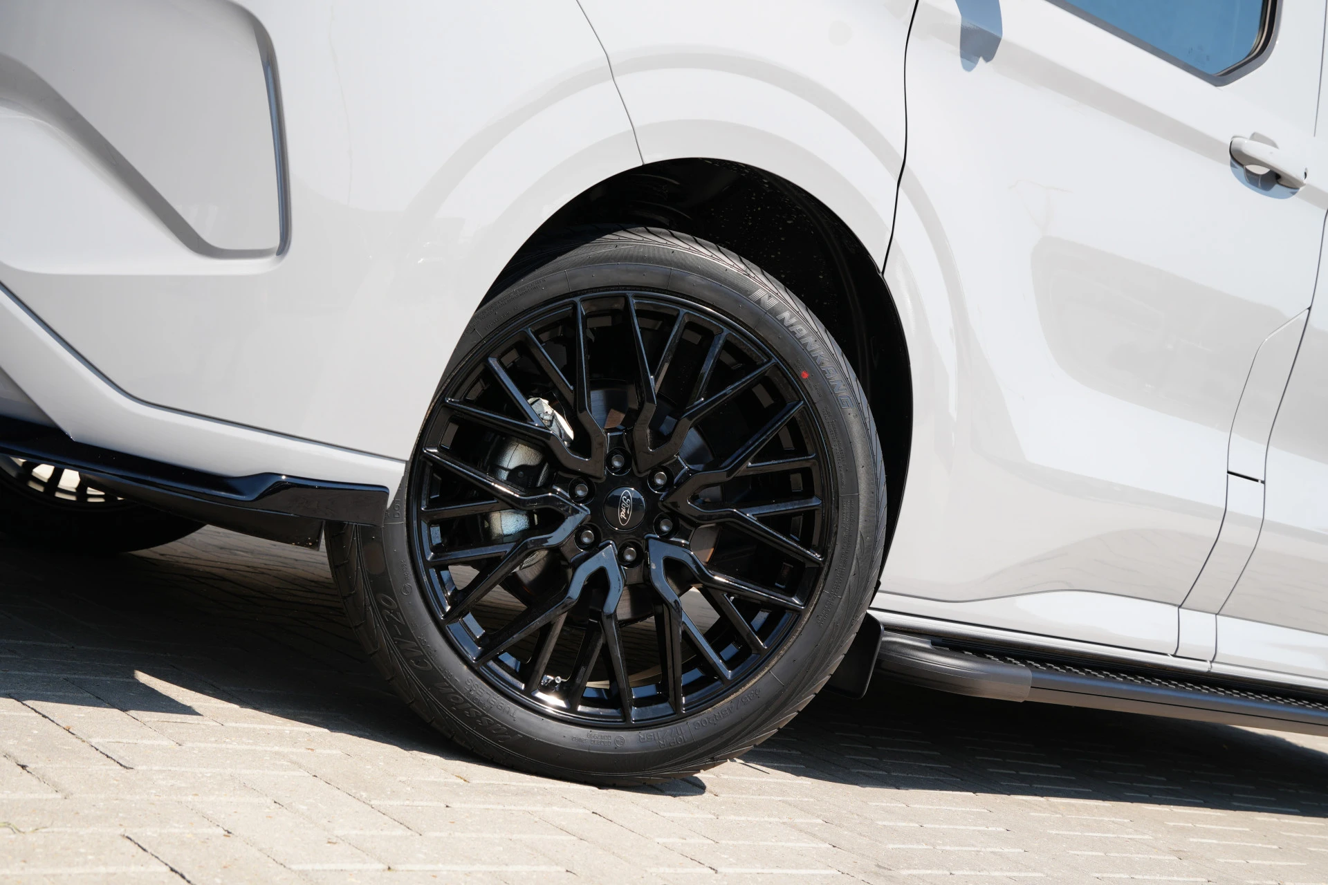 Ford E-Transit Custom 2026 - 340 L2H1 Limited 71 kWh 218pk - Trekhaak - ACC - B&O - Navi - Stoel/Stuurverwarming - 360 Camera - Blindspot - Rijklaar Bild 9