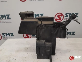 Mercedes-Benz N/A 2017 - Occ ruitensproeiervloeistoftank + waterpomp Merced immagine 1