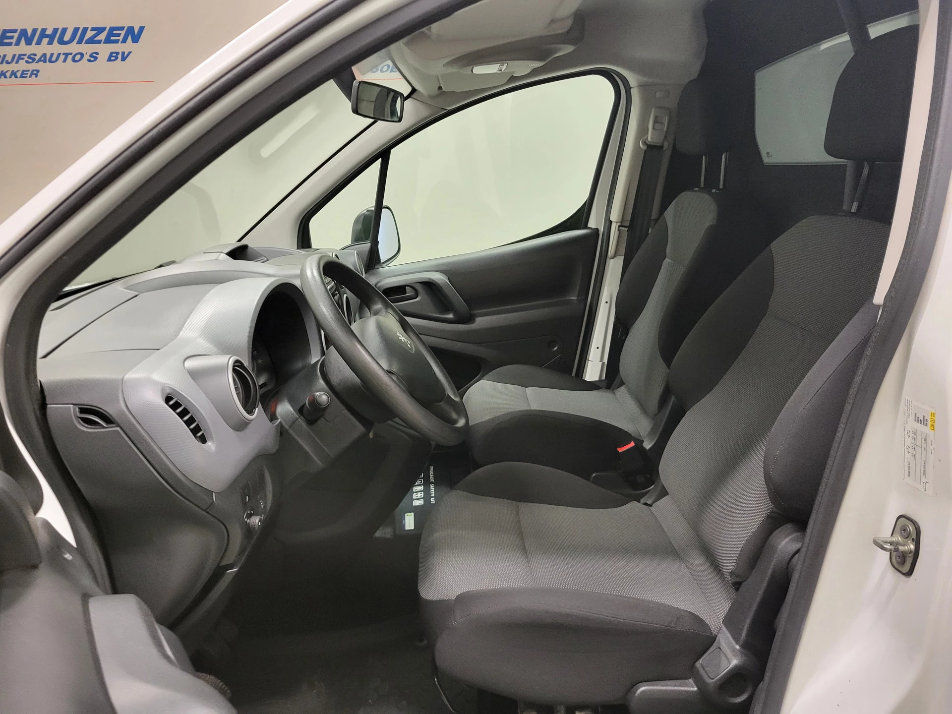 Peugeot Partner 2018 - 1.6BlueHDi 75pk Euro 6! image 5