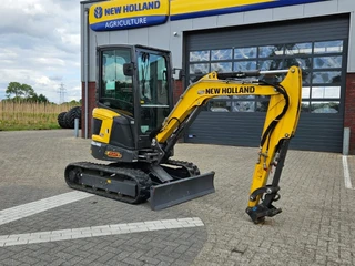 New Holland 2023 - E25D minikraan te koop