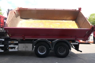 MAN TGS 2015 - 26.480 | 6X6 | 2 Side Tipper + Hydraulic dust cover | PALFINGER Q170Z84TI + Easy fold | 671711Km | 2015 | Smart Tacho 2 | Full Steel | Drum brakes | Trailer coupling | TUV/MOT/APK 02-2027 | NL-Truck obrazek 12