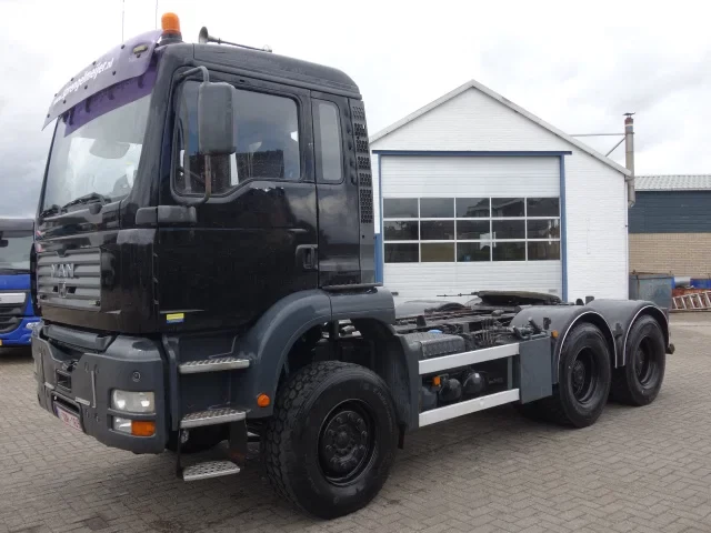 MAN TGA 2004 - 33.430 TREKKER6X4 STEELSPRINGS MANUALGEARBOX afbeelding 1