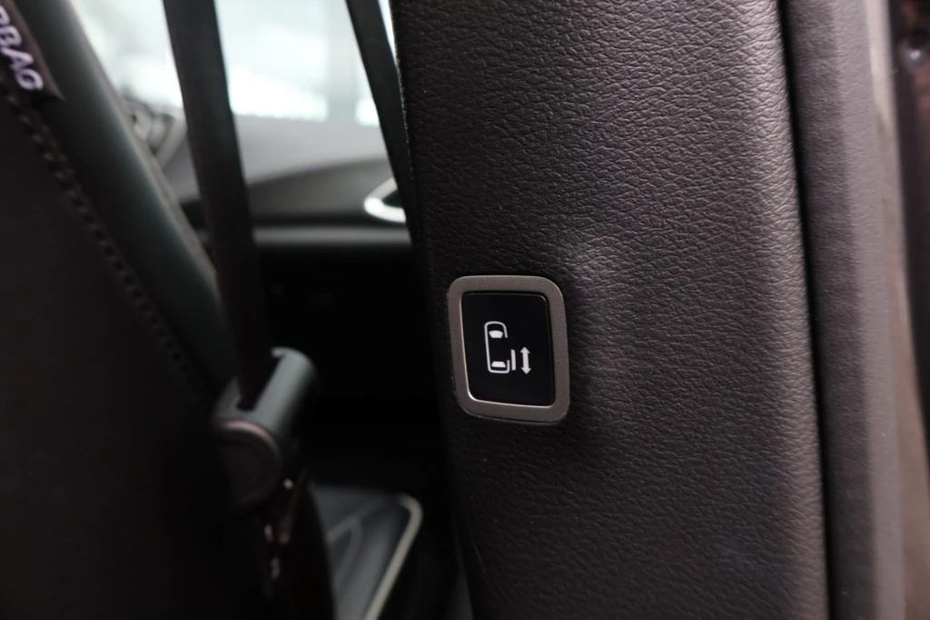 Chrysler Voyager 2023 - 3.6i V6 Hybrid LIMITED S PHEV 7 - Persoons / Plug In Hybrid afbeelding 30