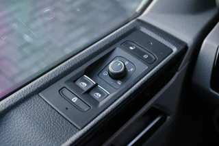 Volkswagen Transporter 2021 - 2.0 TDI L2H1 28 Bulli 150pk - 20 Inch - Camera - Trekhaak - Leder - ACC - LED - Rijklaar immagine 26