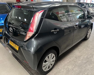 Toyota Aygo 2016 - 1.0 VVT-i x-now 2e Eigenaar - NAP - Cruise - Airco bild 12