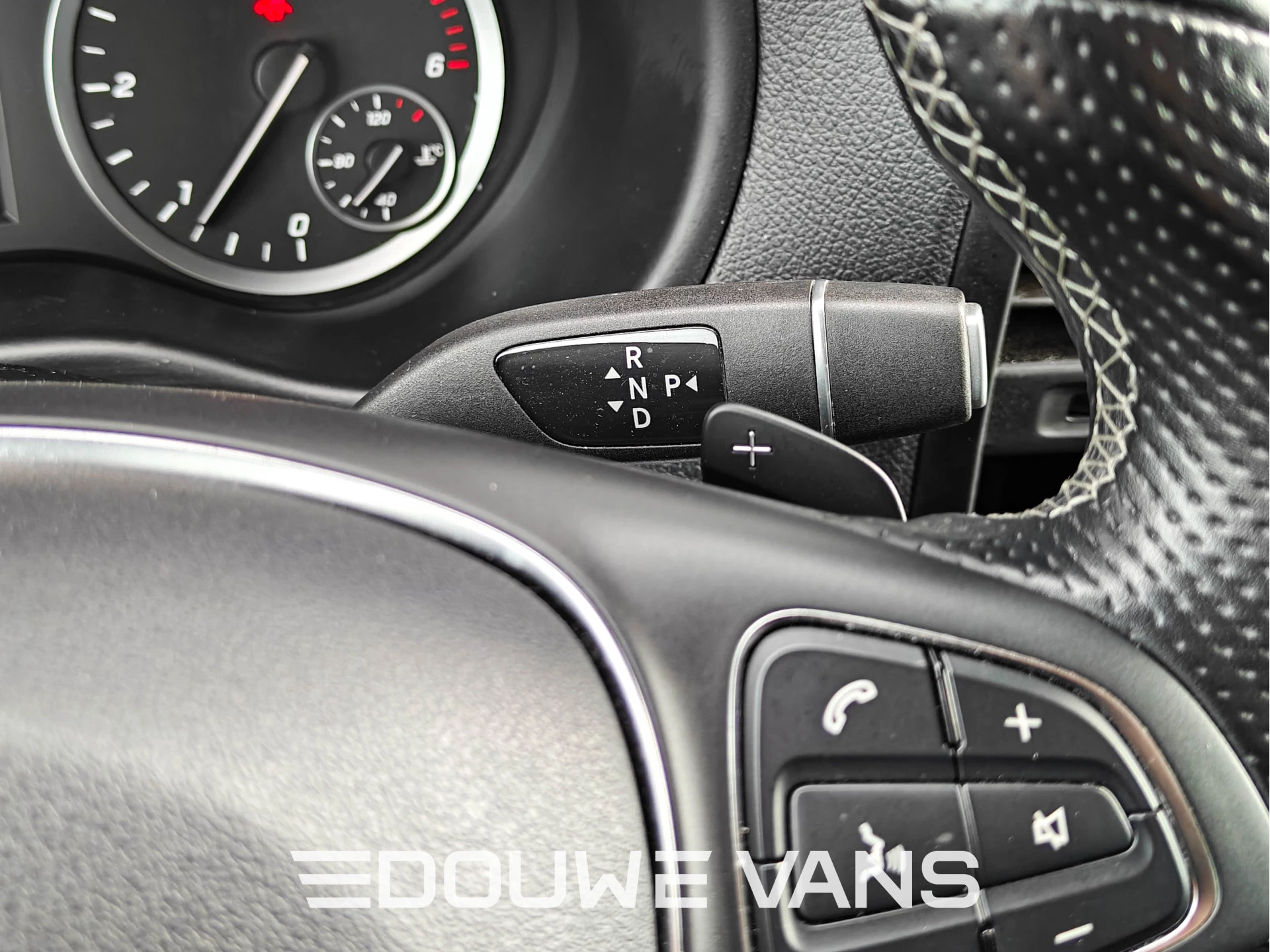 Mercedes-Benz Vito 2021 - 119 L2 4MATIC Automaat LED 5 Pers. Stoelverwarming zdjęcie 22