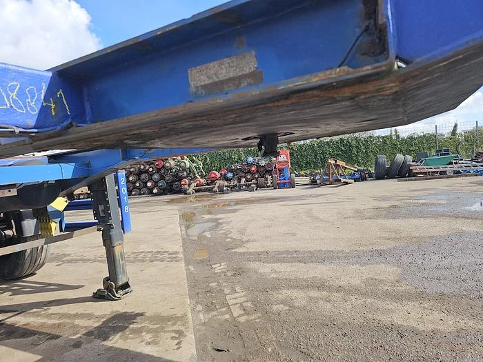Renders 2 axle | 20 ft| steel suspension | Bpw drum. 1996 obrázek 11