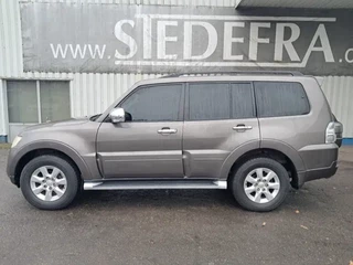 Mitsubishi Pajero 2013 - GLS 3.5 - V6 , 4x4 , 7 Pers. , Full option imagen 2