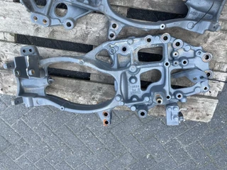 DAF N/A - 2276027 / 2465617 CHASSISSTEUN RECHTS immagine 1