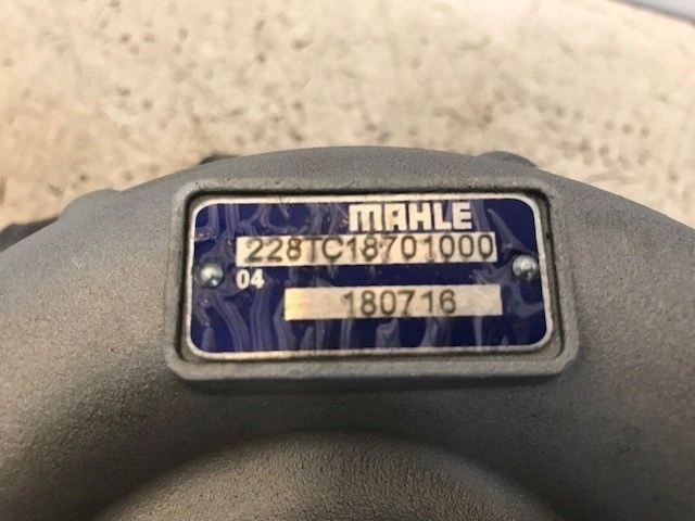 MAN - 51.09100-7660 TURBO E2842 LE312 MOTOR (NEW) MAHLE 228TC18701000 obrázek 6