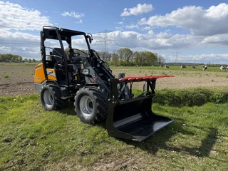 Giant G2700 HD+ minishovel / kniklader NIEUW 2026 afbeelding 2 miniatuur