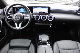Mercedes-Benz CLA 2022 - 250e AUT8 Premium NIGHT PAKKET LEDER SFEER WIDESCREEN CAMERA 18'' image 2