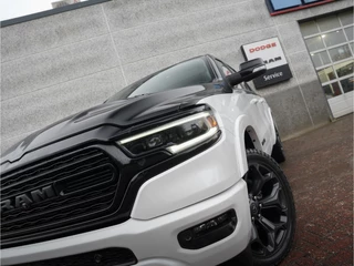 Dodge Ram 1500 2022 - 5.7 V8 4x4 Crew Cab Limited Night immagine 9
