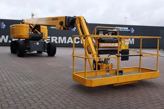 Haulotte 2019 - HT28RTJ PRO Valid inspection, 4x4x4 Drive, 28 m Wo image 3 miniature