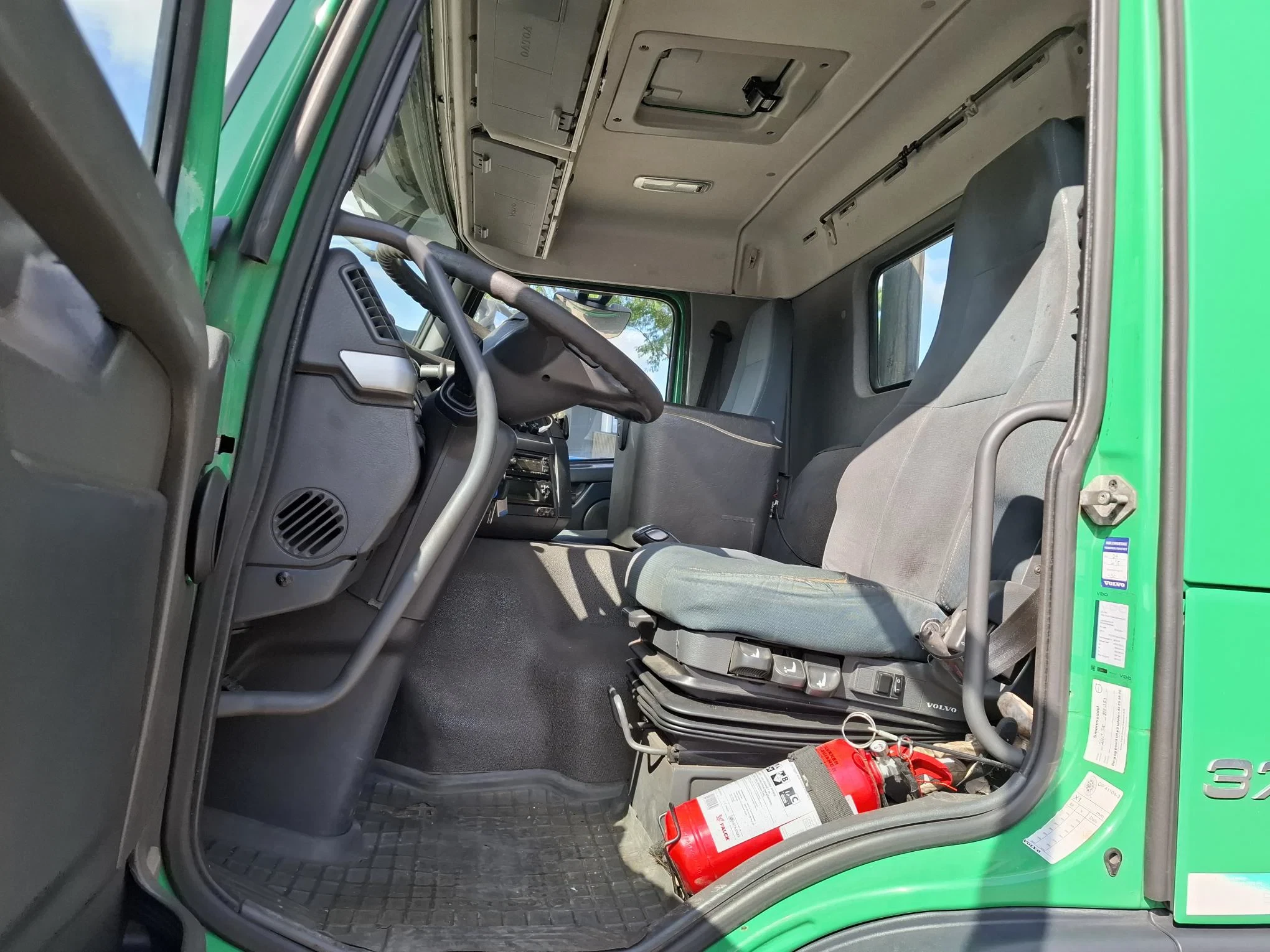 Volvo FM 11.370 2012 - / HMF 1420 REMOTED CRANE / LIFT+LENKACHSE / AIRCO / FRIDGE / AUTOMATIC / EURO-5 / 2012 изображение 25