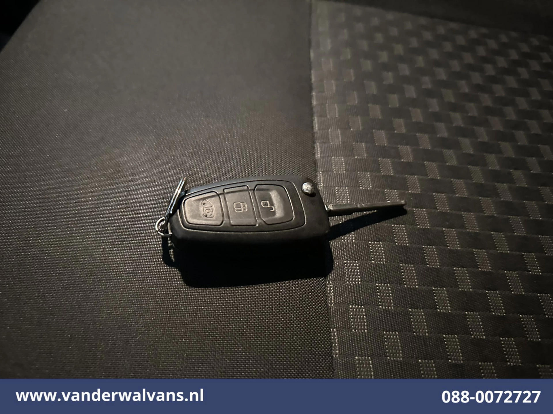 Ford Transit 2022 - 2.0 TDCI 130pk Bakwagen Laadklep Euro6 Airco | 1040kg laadvermogen | Cruisecontrol | Verwarmde voorruit image 19