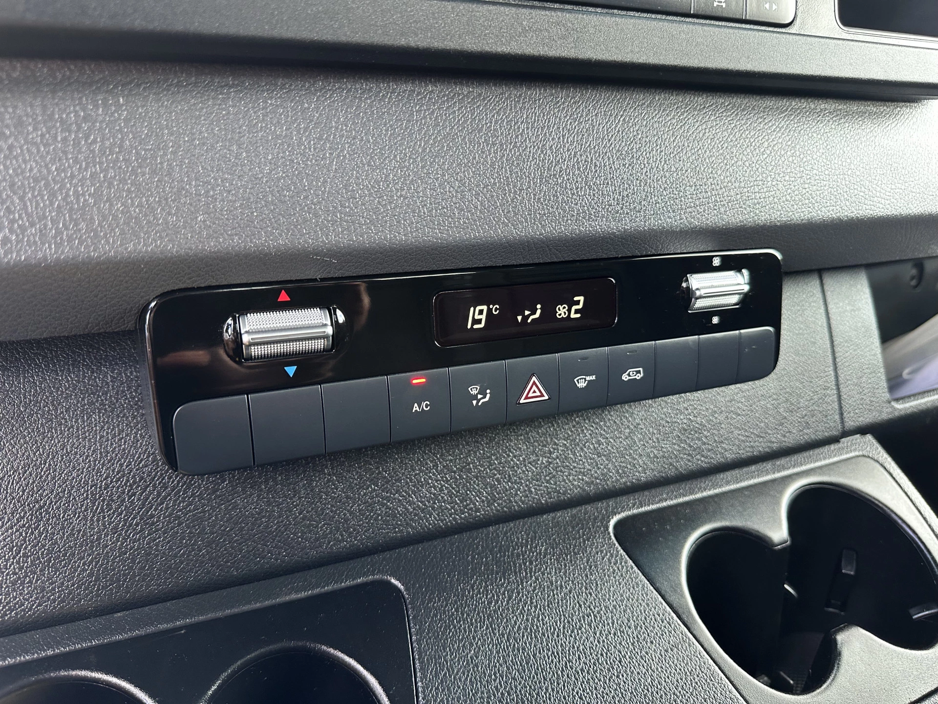 Mercedes-Benz Sprinter 2020 - 316 CDI 164 PK AUTOMAAT RWD 3.5T / PICK UP / 1e EIG. / 32.605 KM / AIRCO / CRUISE / NAVI / APPLE CARPLAY / ANDROID AUTO image 15
