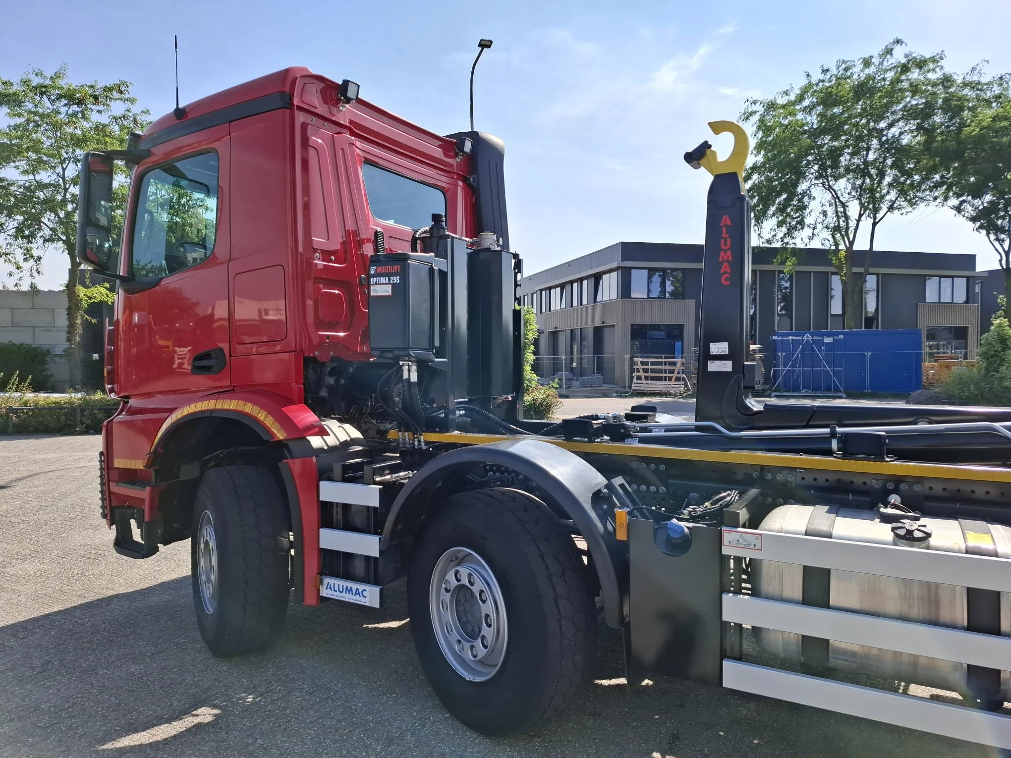 Mercedes-Benz Arocs 3242 2024 - / 8X4 / HIAB 25TON HOOKLIFT / !! 35539 KM!! / TOP CONDITION / BIG AXLE / FRIDGE / SMART TACHO / AUTOMATIC / EURO-6 / 2024 immagine 13