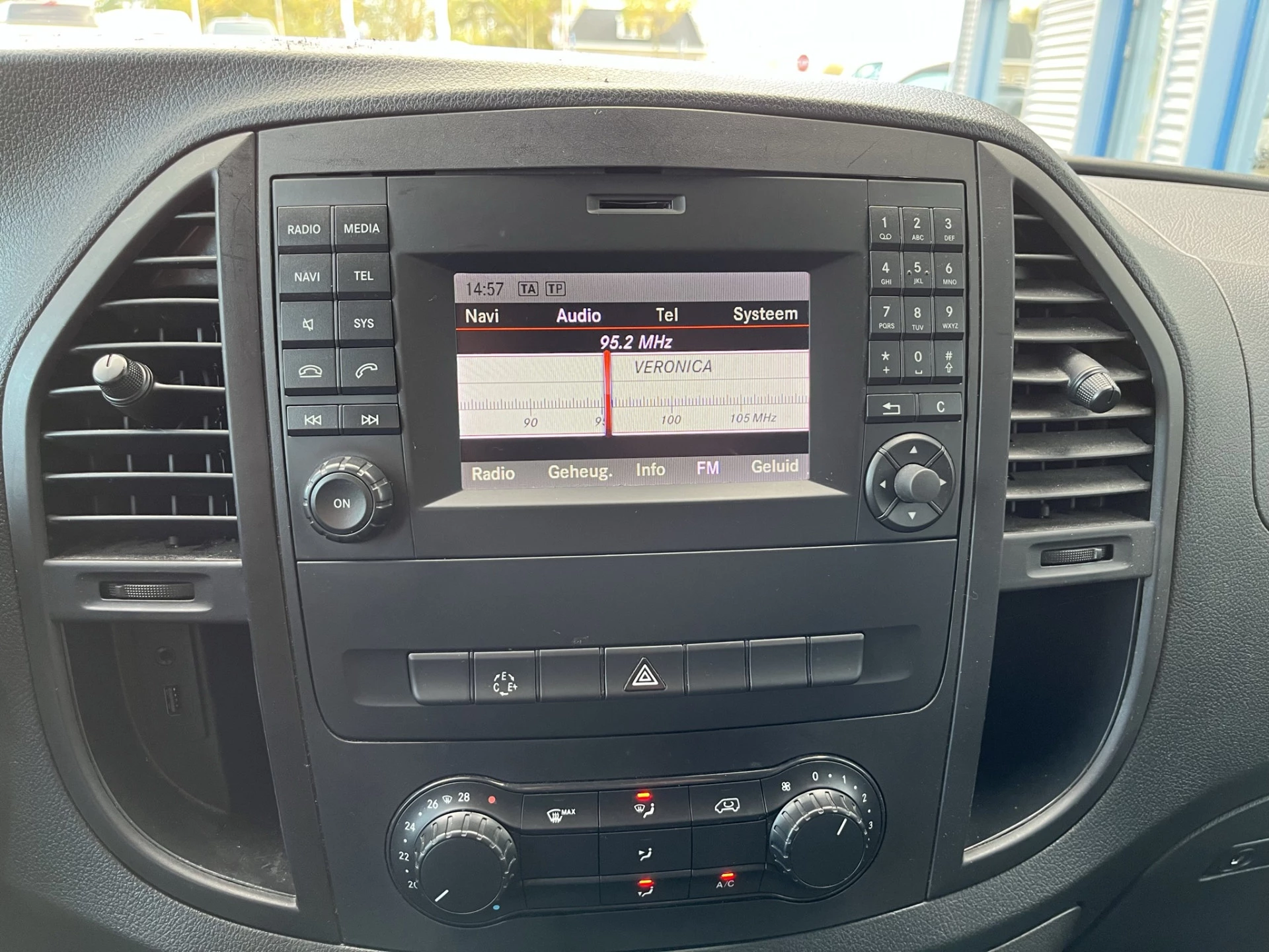 Mercedes-Benz eVito 2022 - Lang 41 kWh Airco/Navi/Camera Bild 7